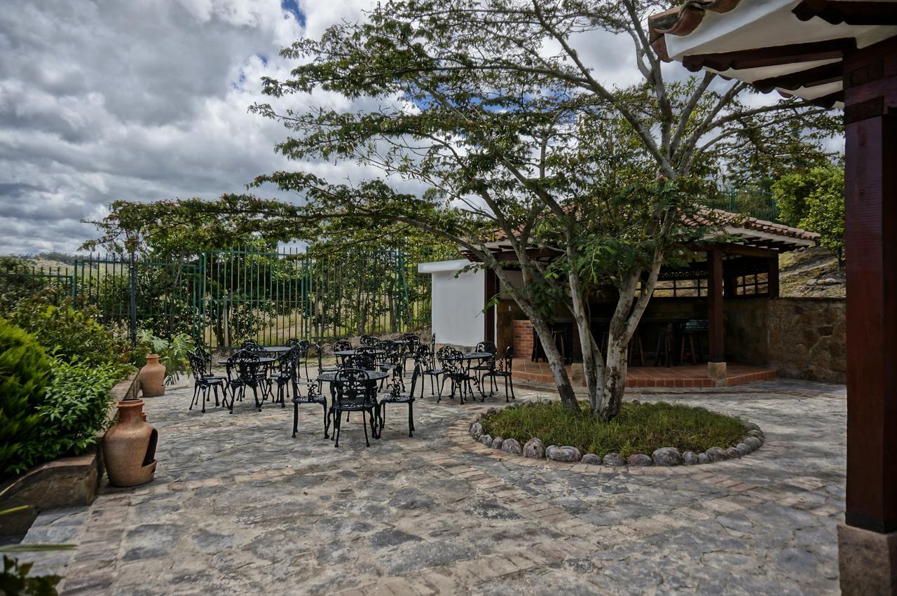 Club Campestre El Bosque De La Villa Villa de Leyva Luaran gambar