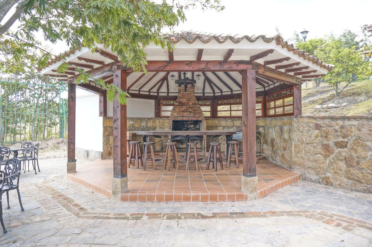 Club Campestre El Bosque De La Villa Villa de Leyva Luaran gambar