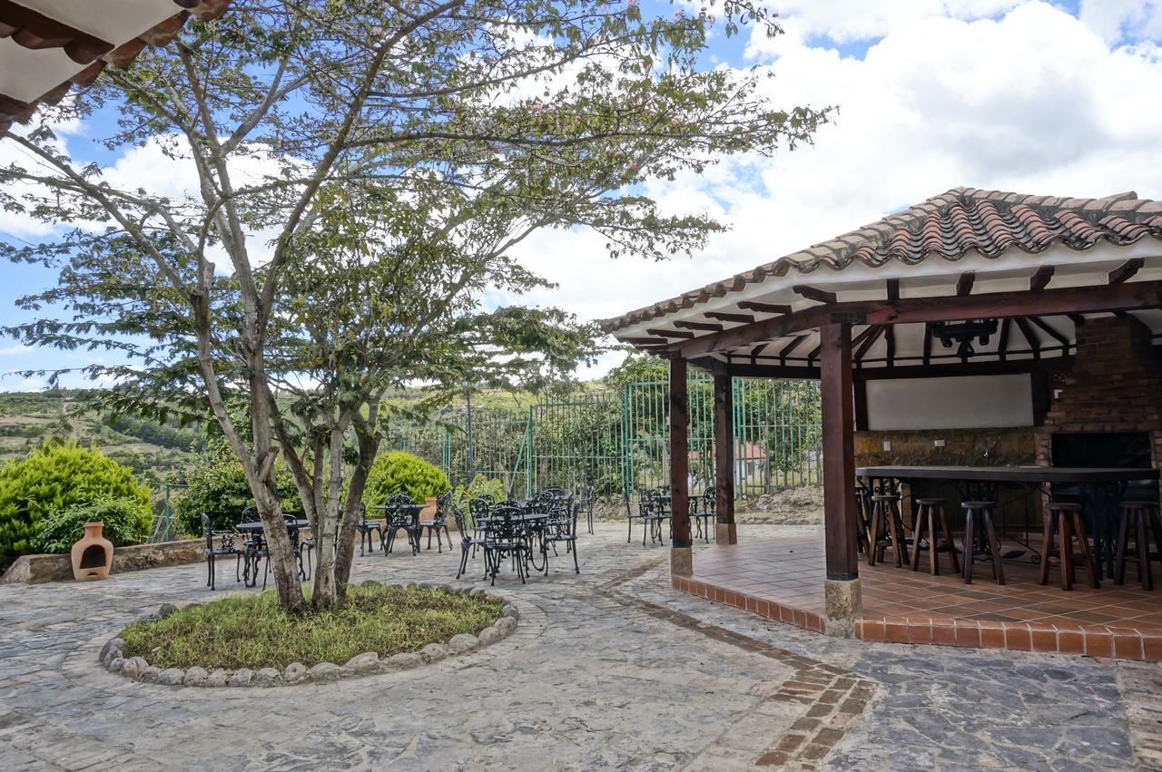 Club Campestre El Bosque De La Villa Villa de Leyva Luaran gambar